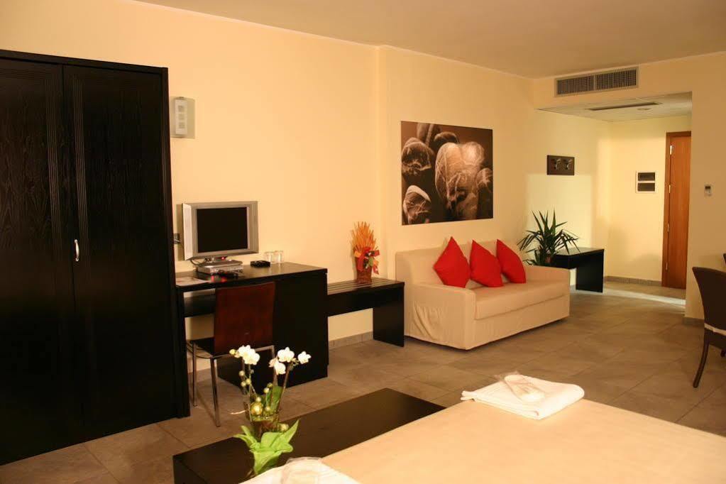 Hotel Le Sorgenti Popoli Buitenkant foto